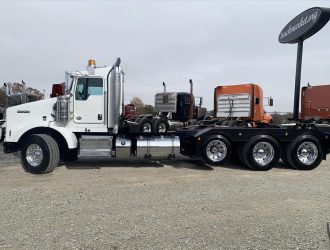 2014 KENWORTH T800 TRI AXLE DAYCAB 399083