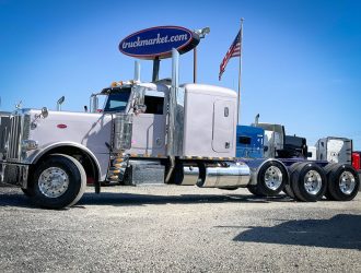 2020 PETERBILT 389 TRI AXLE SLEEPER 660689