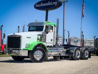 2000 KENWORTH T800W PRE ELOG DAYCAB 842693