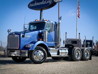 2008 KENWORTH T800 DAYCAB 233041