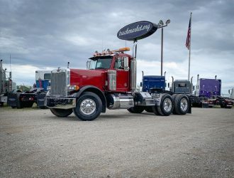 2001 PETERBILT 379EXHD DAYCAB 556684