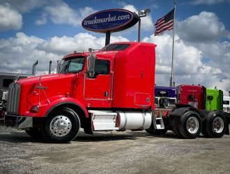 2007 KENWORTH T800 SLEEPER 214079