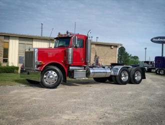 2006 PETERBILT 379 DAYCAB 637957