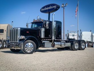 2017 PETERBILT 389 SLEEPER 418840
