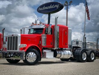 2013 PETERBILT 388 SLEEPER 212832