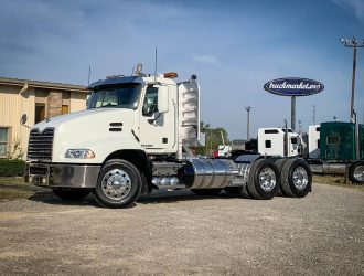 2013 MACK CXU613 DAYCAB 034767