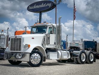 2013 PETERBILT 367 DAYCAB 162825