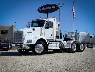2012 KENWORTH T800 DAYCAB 303036