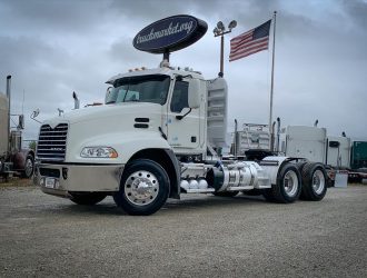 2013 MACK CXU613 DAYCAB 026219
