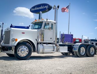 2002 PETERBILT 379EXHD DAYCAB 575578