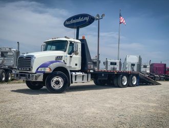 2013 MACK GU533 HYDROTAIL TRUCK 010160
