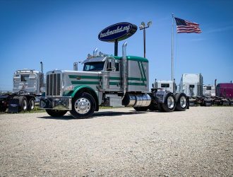 2016 PETERBILT 389 SLEEPER 331629