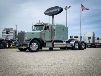 2002 PETERBILT 379 SLEEPER 585416