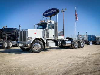 2015 PETERBILT 388  DAYCAB 257483