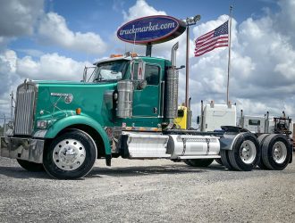 2006 KENWORTH W900L DAYCAB 142428