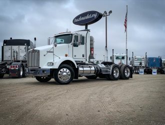 2013 KENWORTH T800 DAYCAB 356624