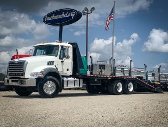 2013 MACK GU533 ROLLBACK TRUCK 010158
