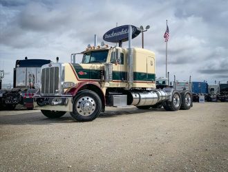 2013 PETERBILT 388 SLEEPER 178606