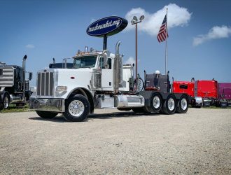 2011 PETERBILT 388 DAYCAB 128758