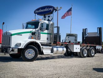 2013 KENWORTH T800 FLATBED TRUCK 359556