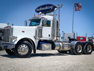 2019 PETERBILT 389 DAYCAB 610788
