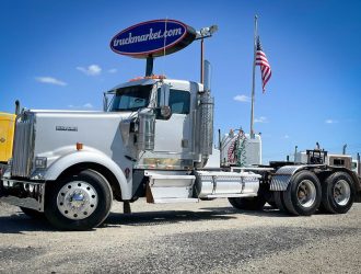 2002 KENWORTH W900L DAYCAB 886864