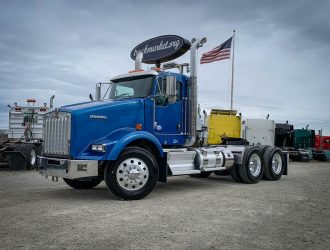 2015 KENWORTH T800 DAYCAB 447550