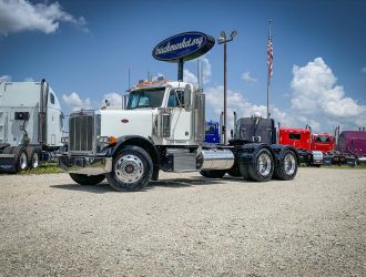 2000 PETERBILT 379 DAYCAB 551493