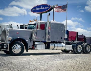 2018 Peterbilt 389 Sleeper 461563