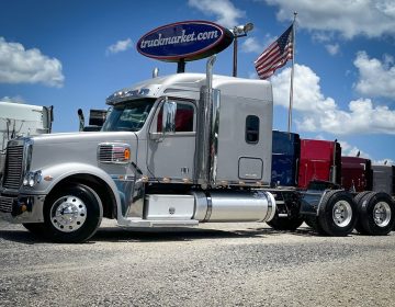 2015 Freightliner Coronado Glider Kit Gj7042