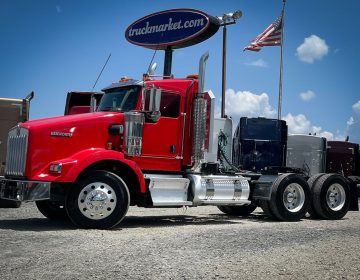 2017 Kenworth T800 Daycab Glider Kit 181127