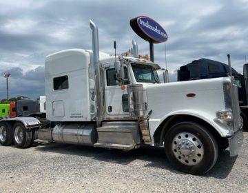 2019 Peterbilt 389 Sleeper 234432