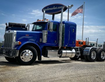 2005 Peterbilt 379 Sleeper 878342