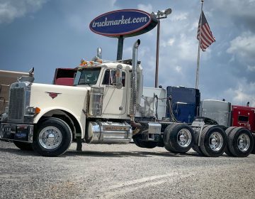 2003 Peterbilt 379exhd Tri Axle Daycab 804380