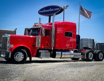 2023 Peterbilt 389 Sleeper 865075