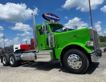 2023 Peterbilt 389 Daycab 872448