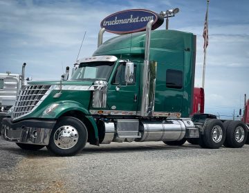 2016 International Lonestar Sleeper 745057