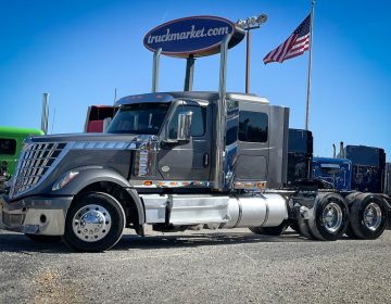 2020 International Lonestar Sleeper 812880