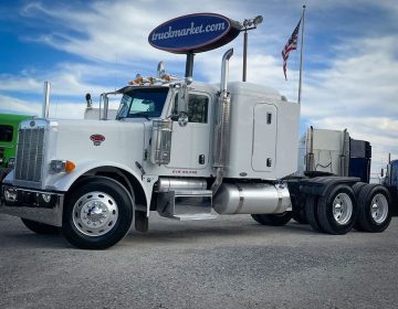 2007 Peterbilt 379 Sleeper 672628