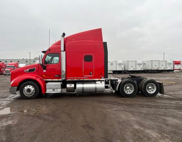 2017 Peterbilt 579 Sleeper 447171