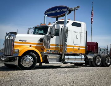 2000 Kenworth W900l Sleeper 823249