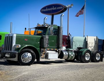 2020 Peterbilt 389 Daycab 715278
