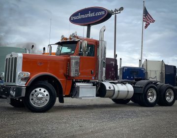 2020 Peterbilt 389 Daycab 686158