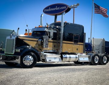 2022 Kenworth W900l Sleeper 463348