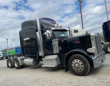 2019 Peterbilt 389 Sleeper 624285