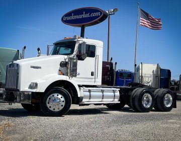 2010 Kenworth T800 Daycab 275561