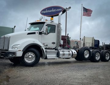2020 Kenworth T880 Tri Axle Daycab 384915