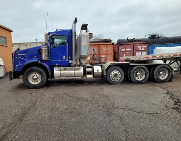 2012 Kenworth T800 Tri Axle Daycab 335944
