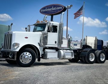 2021 Peterbilt 389 Daycab 741079