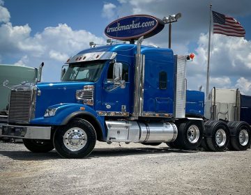 2020 Freightliner Coronado Tri Axle Sleeper Kw9255